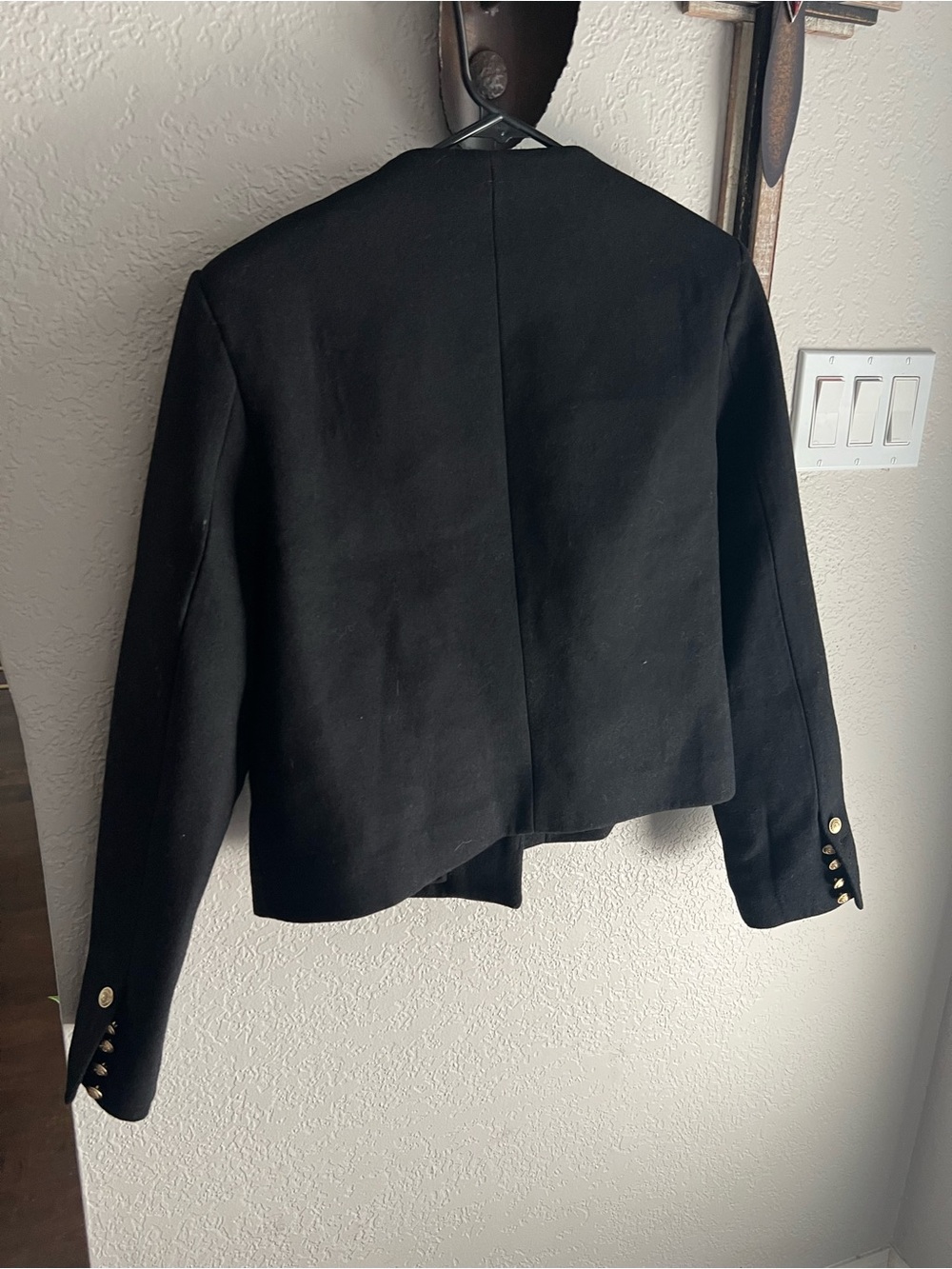 L'AGENCE Black Embellished Cropped Blazer - Picture 3 of 4